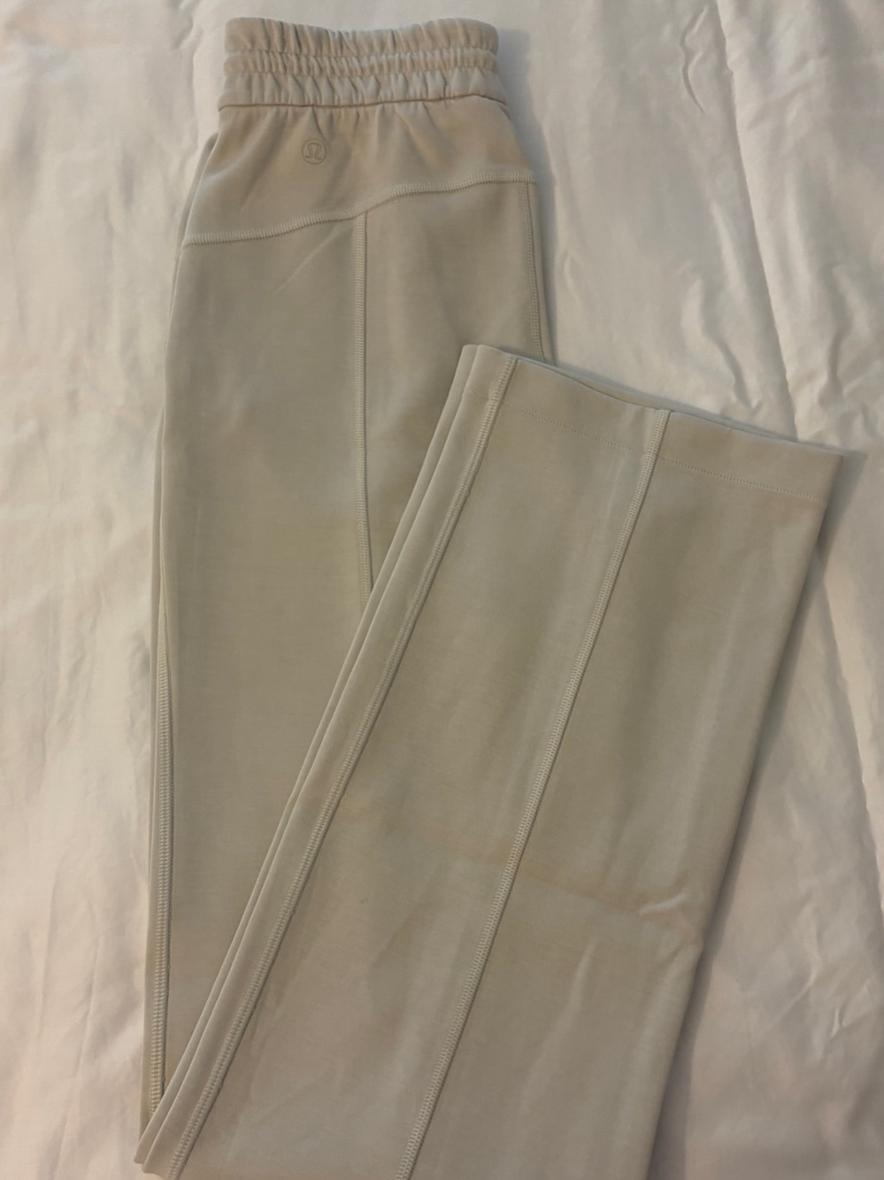 lululemon Softstreme Size 2 Cream